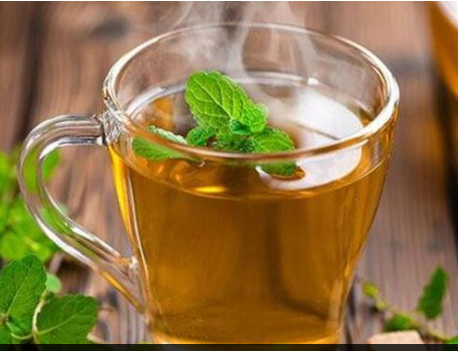 क्या आप भी खाली पेट तुलसी की चाय पीते हैं? 